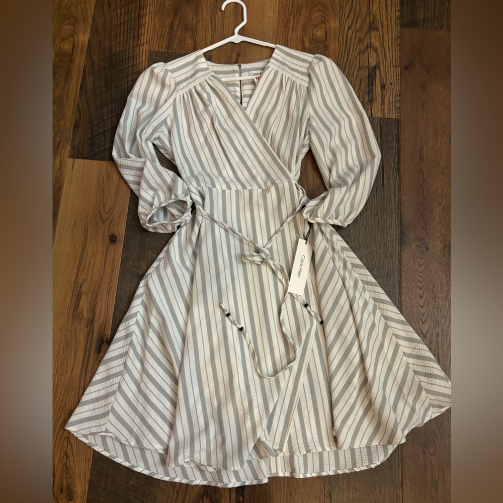 NWT Calvin Kline Dress- size 6